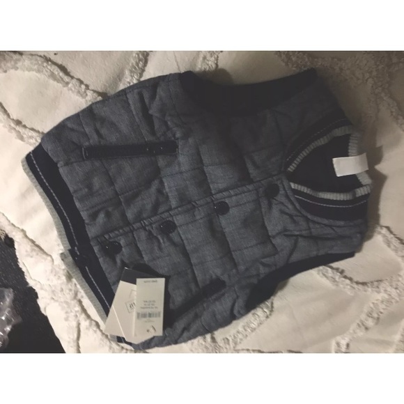 Baby Gap Vest Chambray Snap 12-18m - Picture 2 of 2